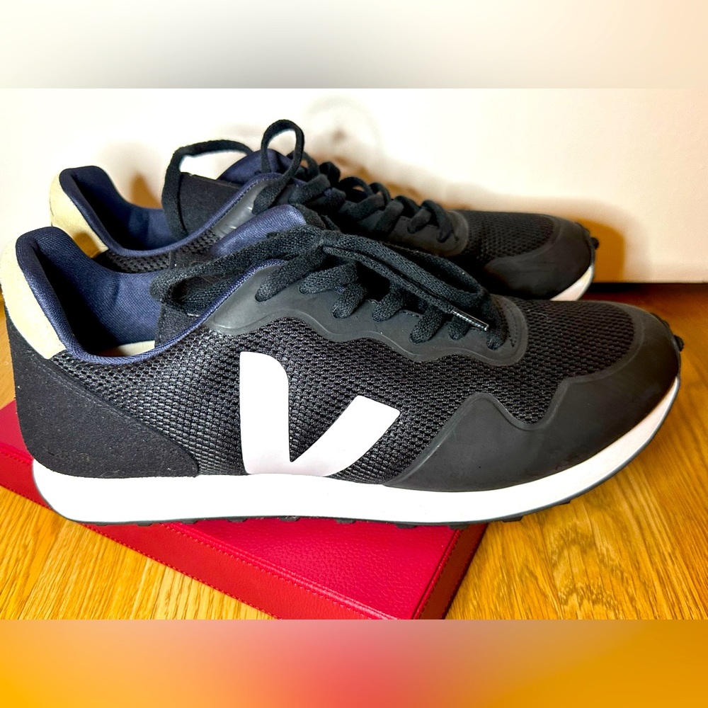 Veja Men’s RIO BRANCO ALVEOMESH Shoes Sneakers Black Trainers Size 12 EUC